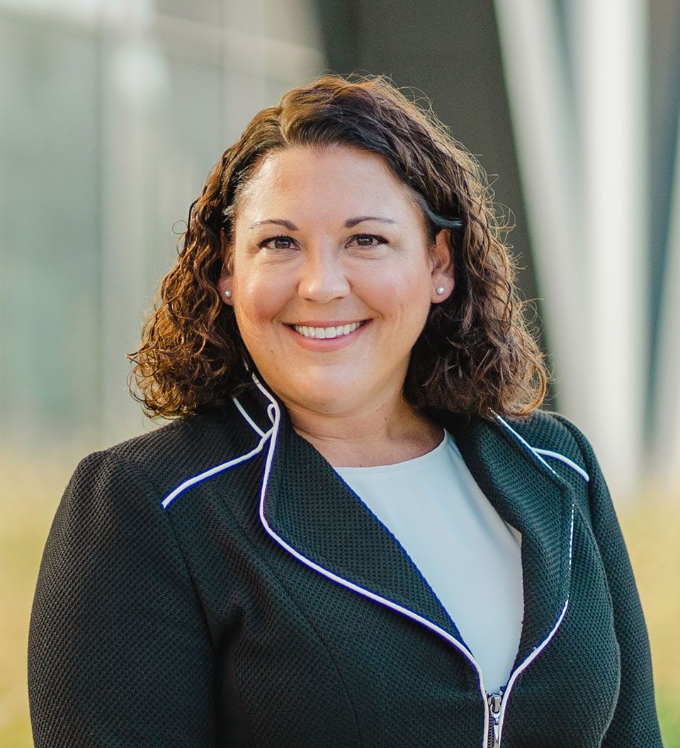 headshot of dianne bellquist